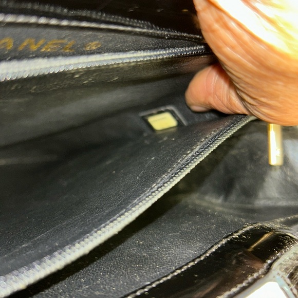 Chanel Shoulder Bag - Picture 11 of 16